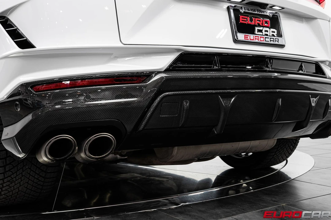 2023 Lamborghini Urus Performante - Image 28 of 31