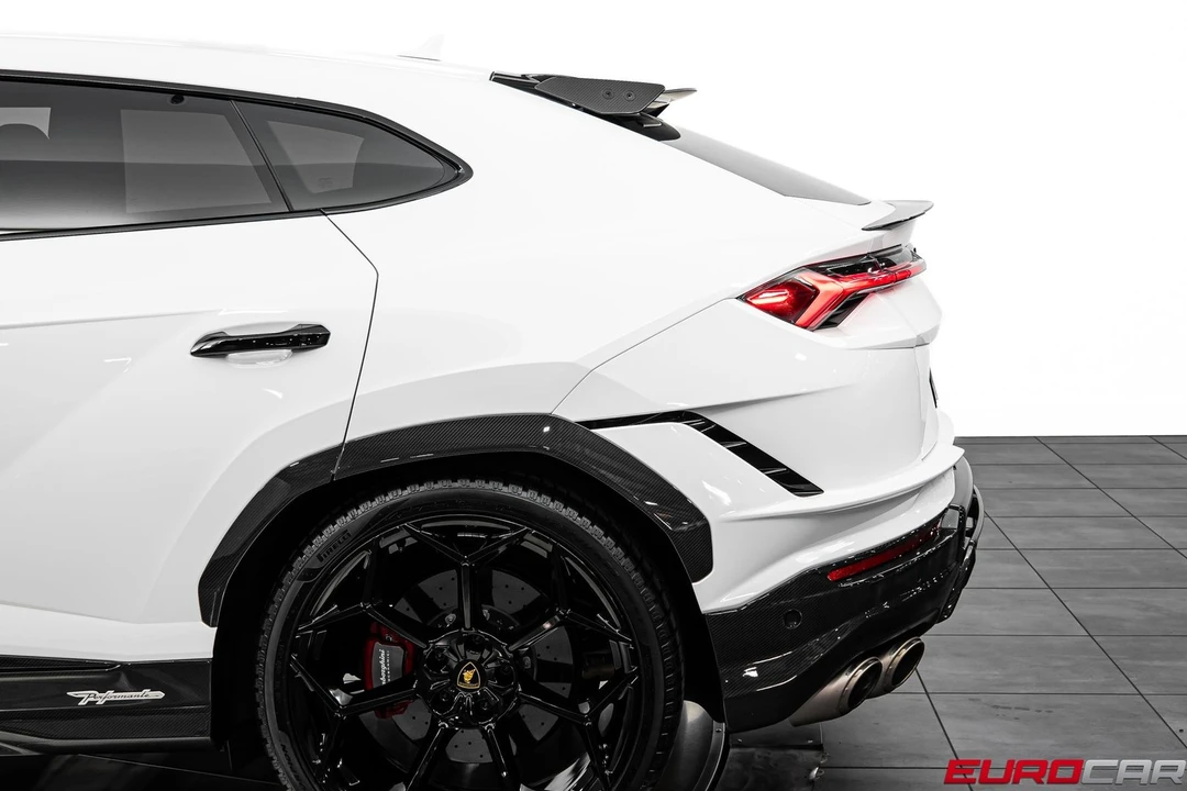 2023 Lamborghini Urus Performante - Image 21 of 31