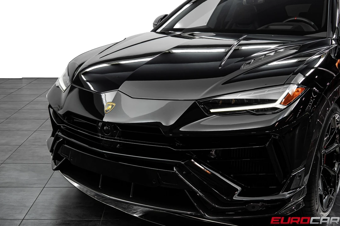 2023 Lamborghini Urus Performante - Image 9 of 31