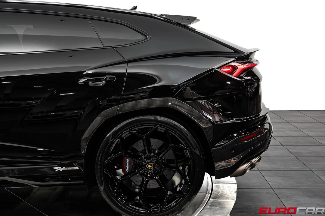 2023 Lamborghini Urus Performante - Image 20 of 31