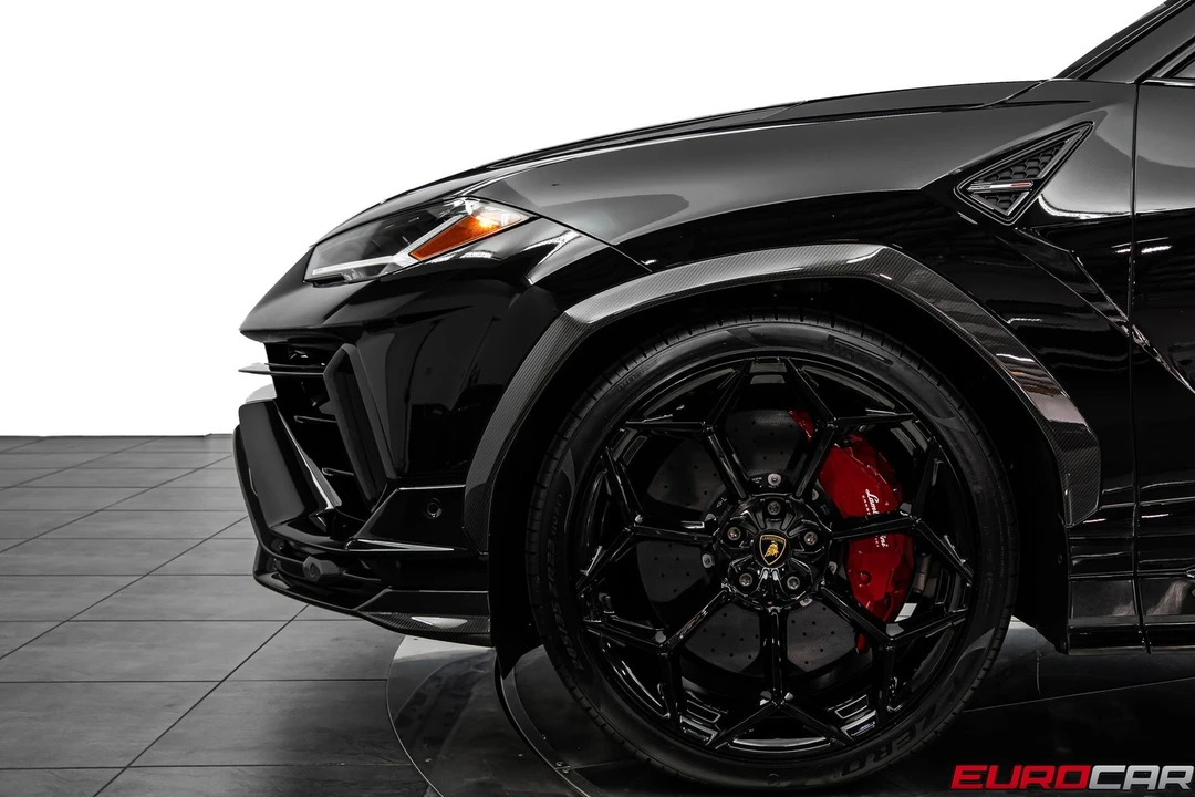 2023 Lamborghini Urus Performante - Image 17 of 31