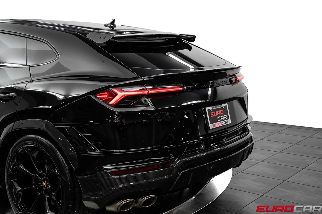 2023 Lamborghini Urus Performante - Image 21 of 31