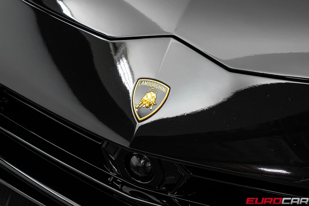 2023 Lamborghini Urus Performante - Image 11 of 31