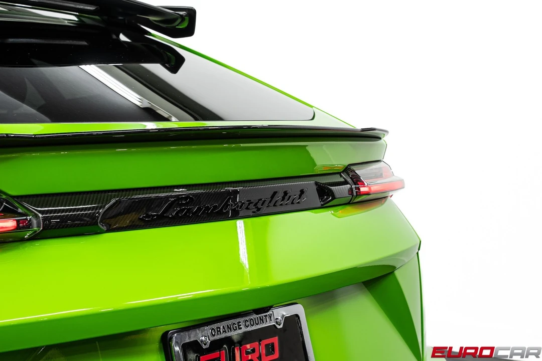 2023 Lamborghini Urus Performante - Image 27 of 31