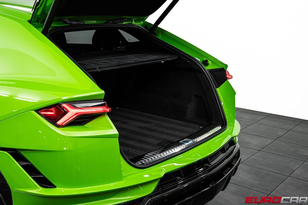 2023 Lamborghini Urus Performante - Image 24 of 31