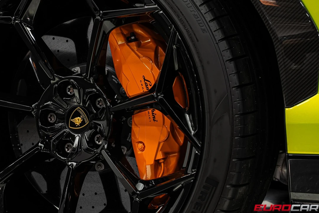 2023 Lamborghini Urus Performante - Image 27 of 31