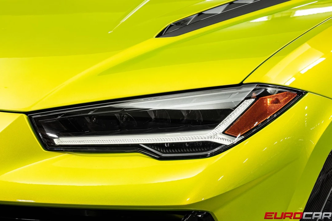 2023 Lamborghini Urus Performante - Image 11 of 31