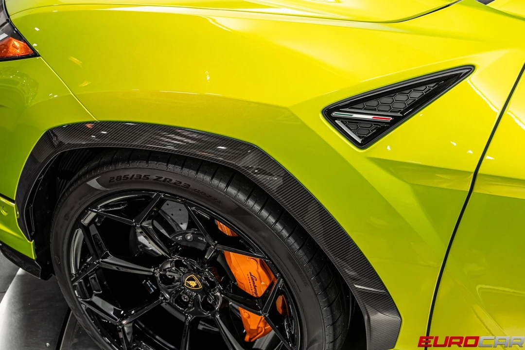 2023 Lamborghini Urus Performante - Image 16 of 31