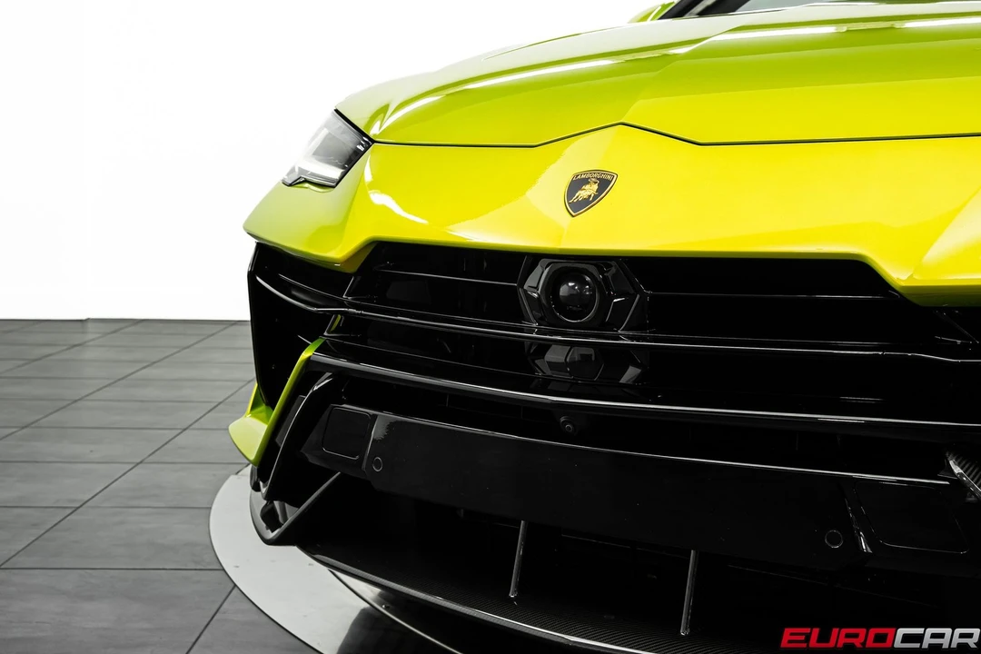 2023 Lamborghini Urus Performante - Image 9 of 31