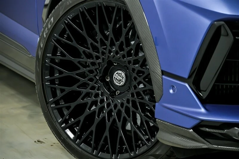 2023 Lamborghini Urus Performante - Image 4 of 21