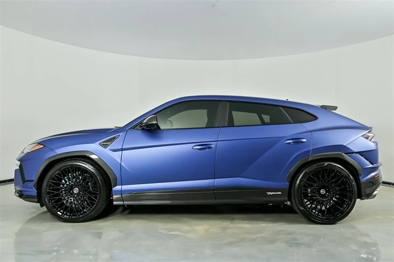 2023 Lamborghini Urus Performante - Image 13 of 21