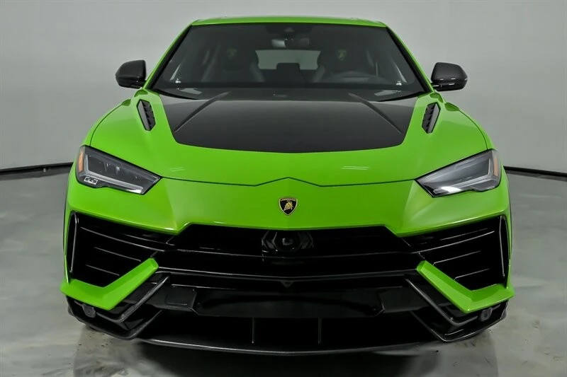 2023 Lamborghini - Image 5 of 31