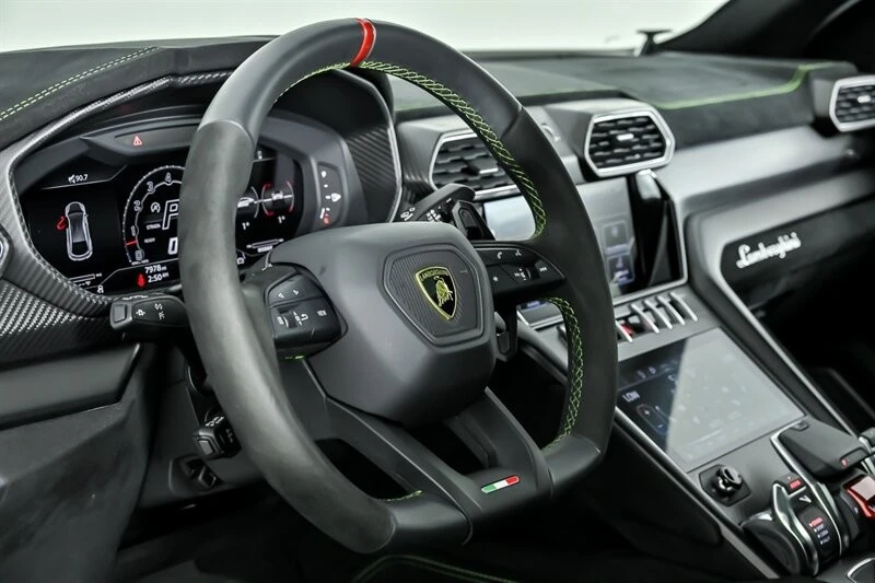 2023 Lamborghini - Image 26 of 31