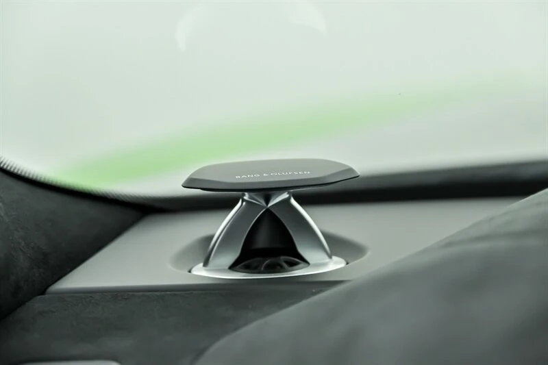 2023 Lamborghini - Image 28 of 31