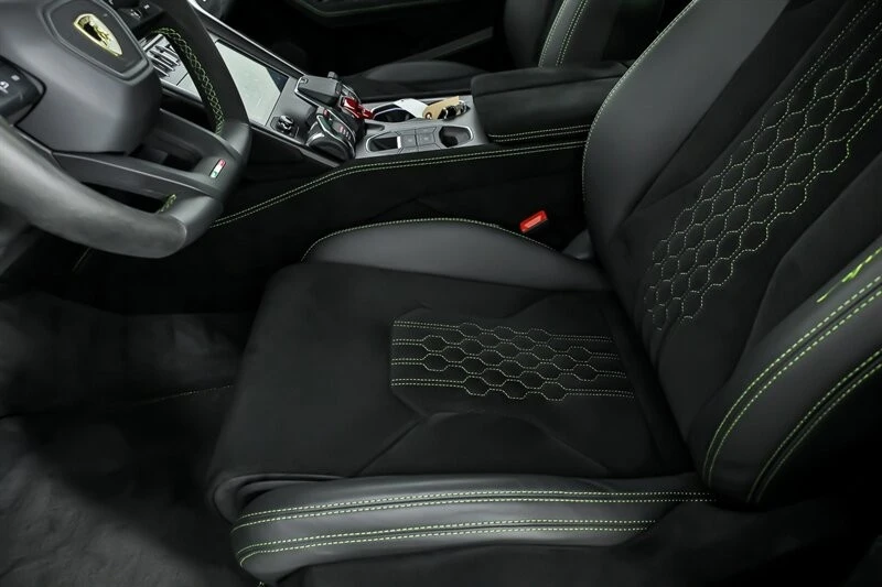 2023 Lamborghini - Image 22 of 31