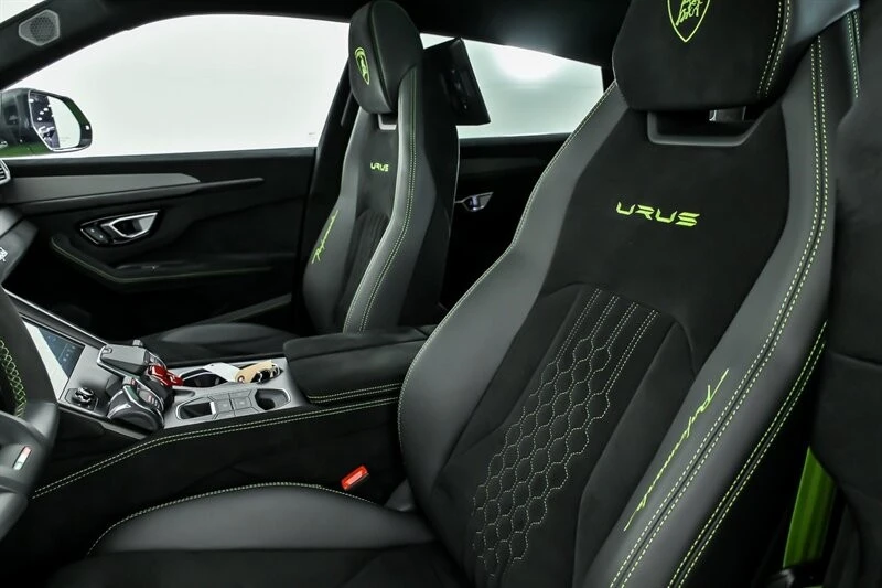 2023 Lamborghini - Image 23 of 31