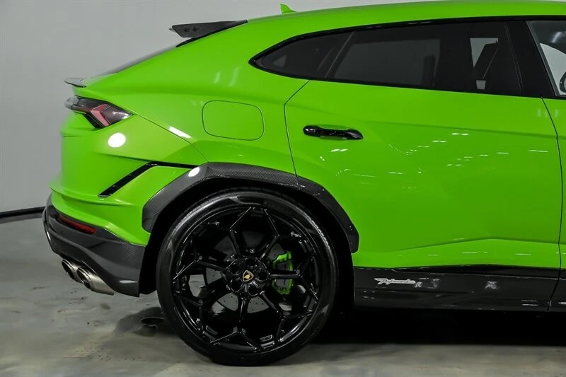 2023 Lamborghini - Image 13 of 31