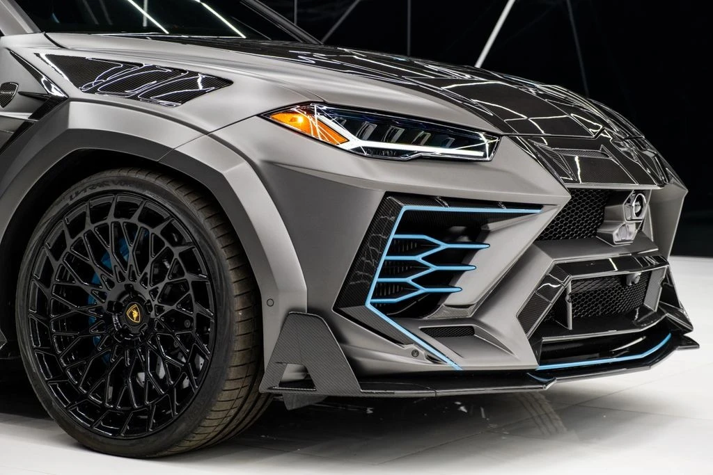 2023 Lamborghini Urus Performante - Image 2 of 31