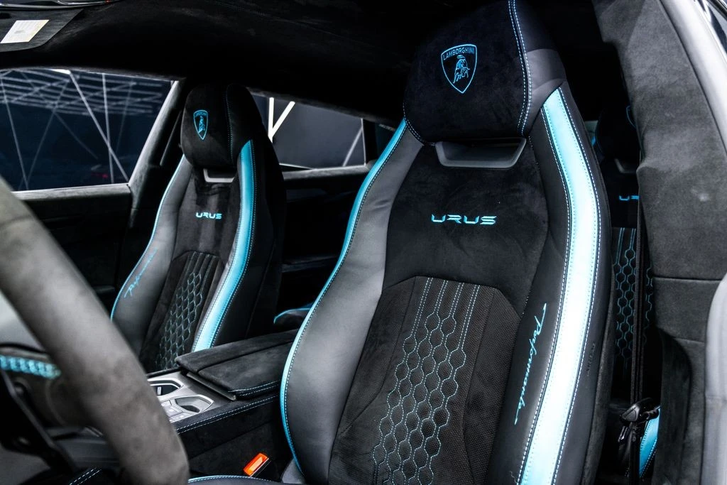 2023 Lamborghini Urus Performante - Image 14 of 31