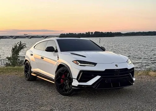 2023 Lamborghini Urus Performante