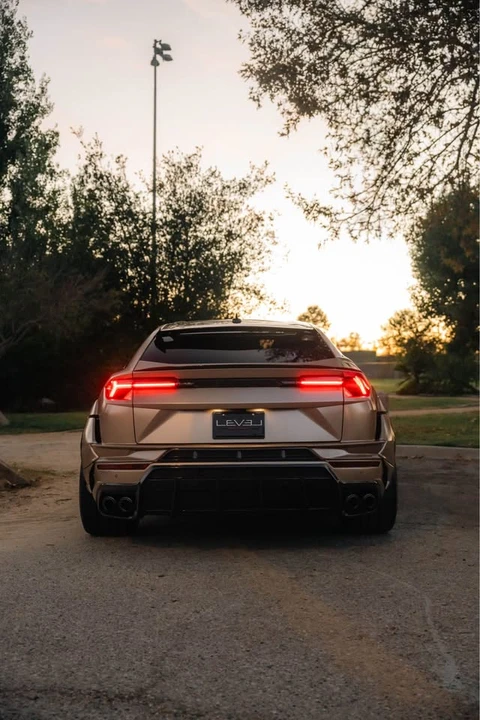 2023 Lamborghini Urus Performante - Image 8 of 16