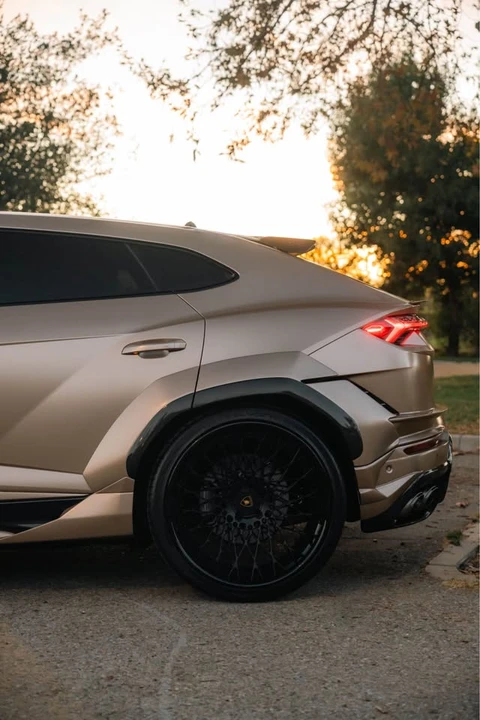 2023 Lamborghini Urus Performante - Image 6 of 16