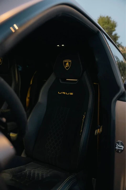 2023 Lamborghini Urus Performante - Image 10 of 16