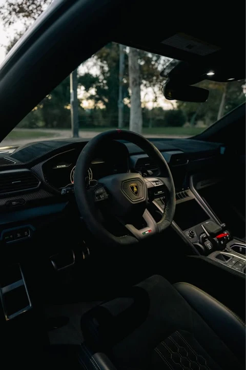 2023 Lamborghini Urus Performante - Image 9 of 16