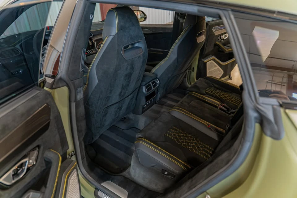 2023 Lamborghini Urus Performante - Image 16 of 16