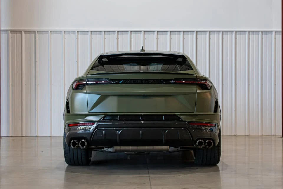 2023 Lamborghini Urus Performante - Image 9 of 16