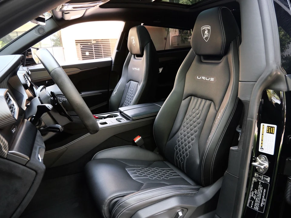 2023 Lamborghini Urus Performante - Image 6 of 31