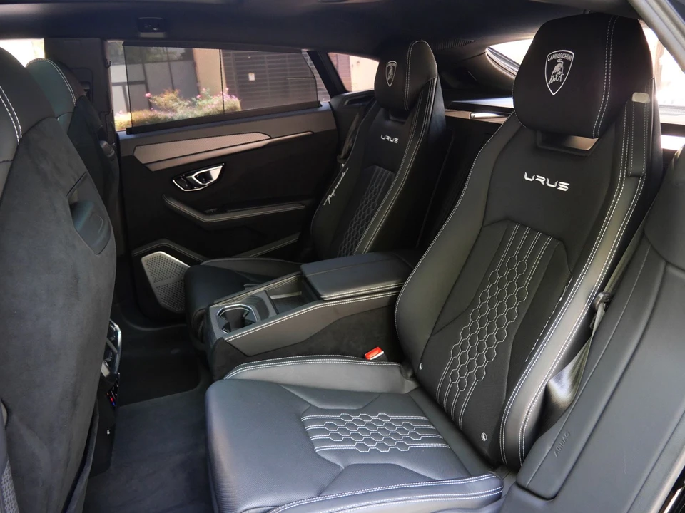 2023 Lamborghini Urus Performante - Image 8 of 31