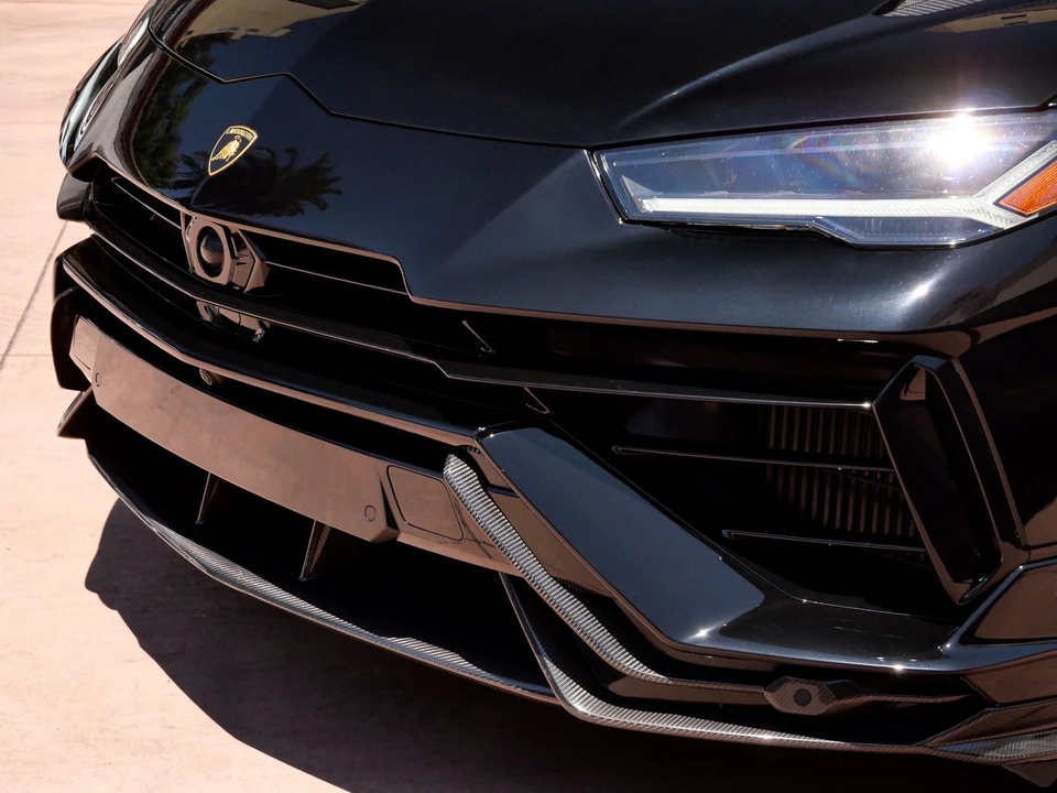 2023 Lamborghini Urus Performante - Image 18 of 31