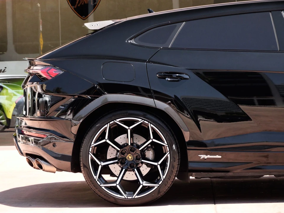 2023 Lamborghini Urus Performante - Image 16 of 31