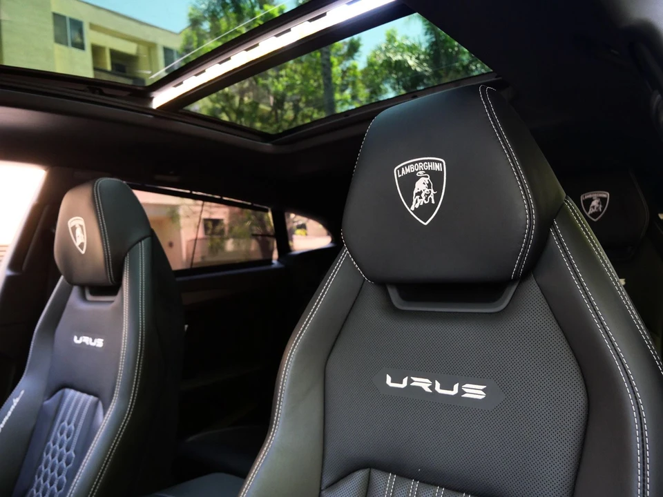 2023 Lamborghini Urus Performante - Image 27 of 31