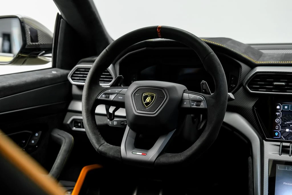 2023 Lamborghini Urus Performante - Image 15 of 31