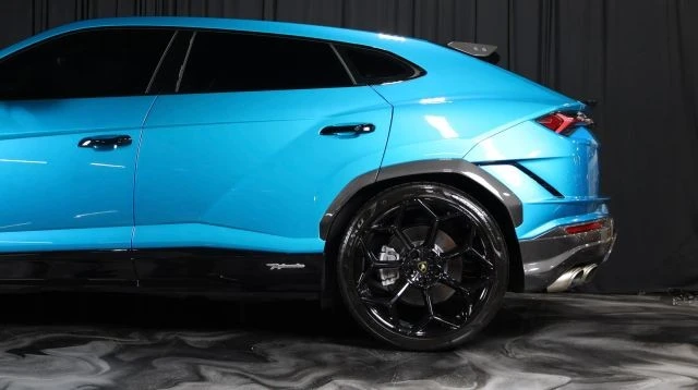 2023 Lamborghini Urus Performante - Image 13 of 26