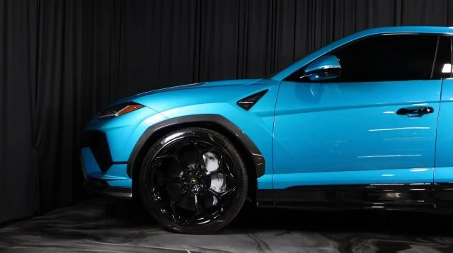 2023 Lamborghini Urus Performante - Image 12 of 26
