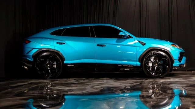 2023 Lamborghini Urus Performante - Image 2 of 26