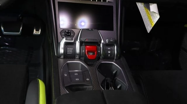 2023 Lamborghini Urus Performante - Image 26 of 26