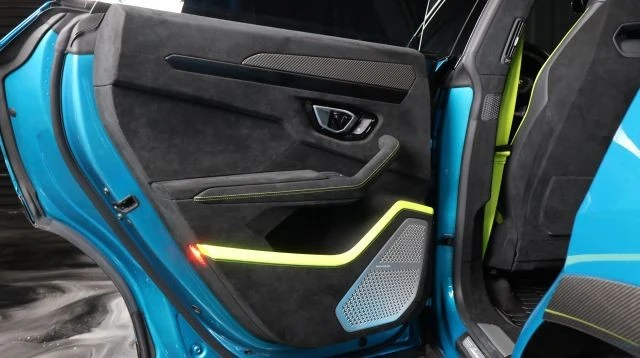 2023 Lamborghini Urus Performante - Image 23 of 26