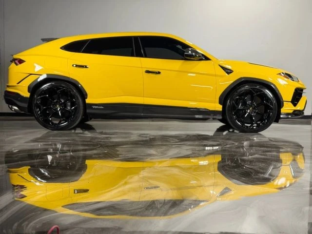 2023 Lamborghini Urus Performante - Image 2 of 20