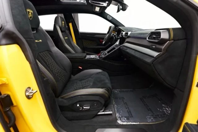 2023 Lamborghini Urus Performante - Image 18 of 20