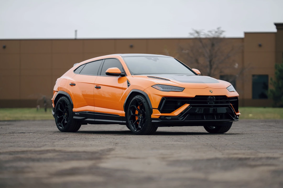 2023 Lamborghini Urus Performante - Image 2 of 31