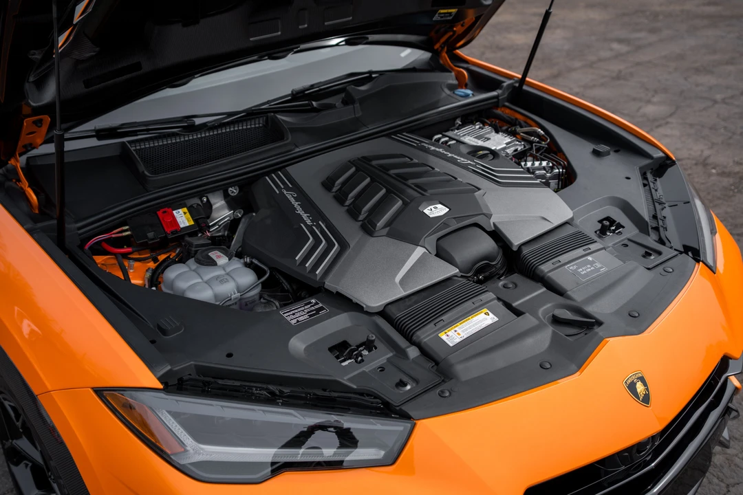 2023 Lamborghini Urus Performante - Image 7 of 31