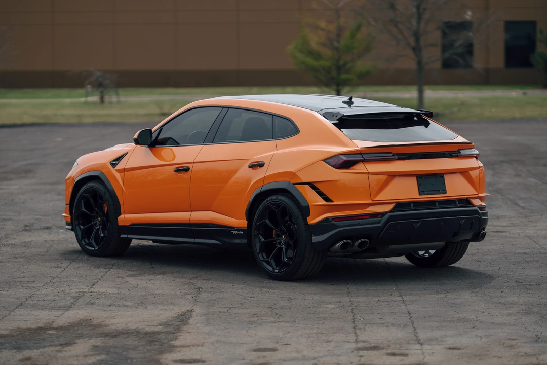 2023 Lamborghini Urus Performante - Image 5 of 31