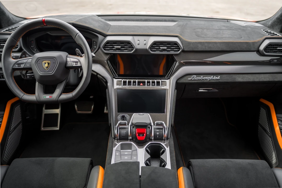 2023 Lamborghini Urus Performante - Image 29 of 31