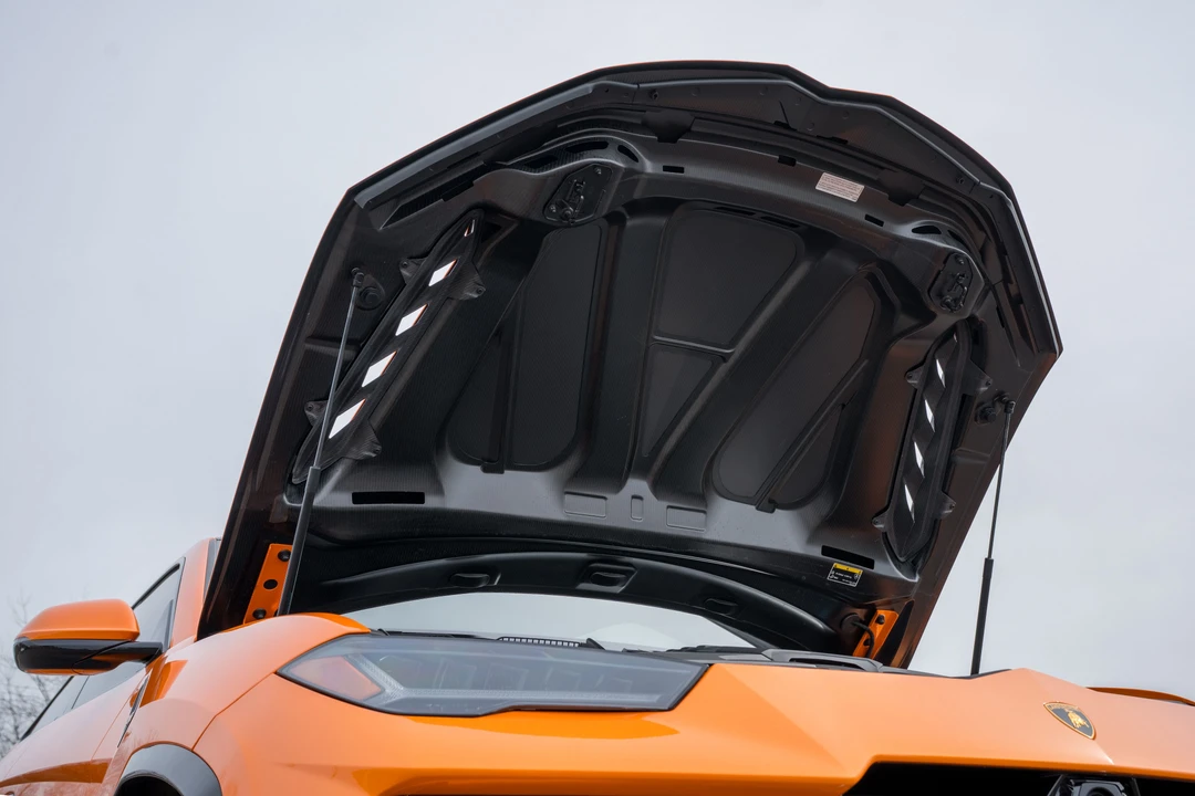 2023 Lamborghini Urus Performante - Image 9 of 31