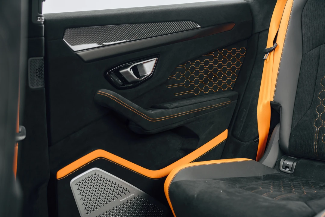 2023 Lamborghini Urus Performante - Image 22 of 31