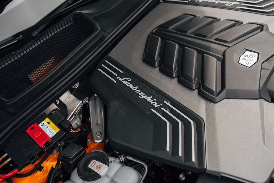 2023 Lamborghini Urus Performante - Image 10 of 31